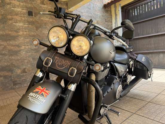 TRIUMPH-THUNDERBIRD STORM TRIUMPH-THUNDERBIRD STORM-2012