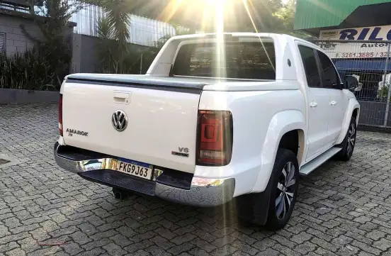 VOLKSWAGEN-AMAROK-2019