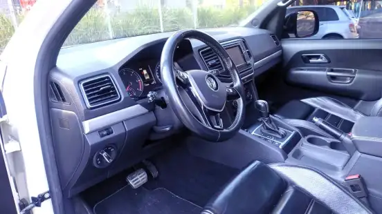 VOLKSWAGEN-AMAROK-2019
