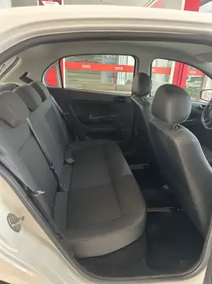 VOLKSWAGEN-GOL-2022