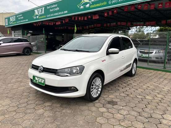 VOLKSWAGEN-GOL-2015