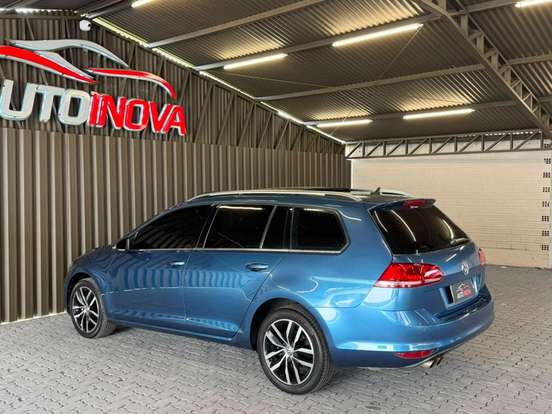VOLKSWAGEN-GOLF-2015