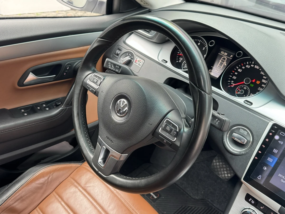 Volkswagen Passat — foto 11