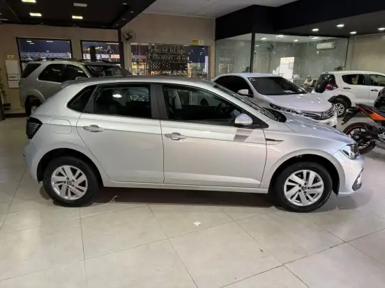 VOLKSWAGEN-POLO-2024