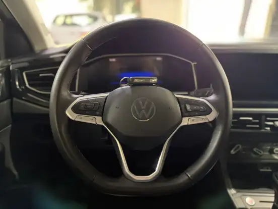 VOLKSWAGEN-POLO-2024