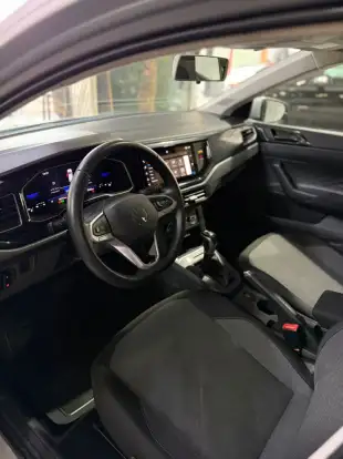 VOLKSWAGEN-POLO-2024
