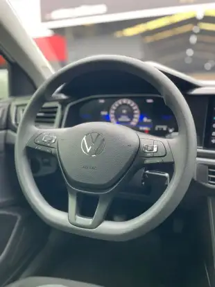 VOLKSWAGEN-POLO-2024