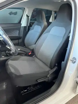 VOLKSWAGEN-POLO-2025