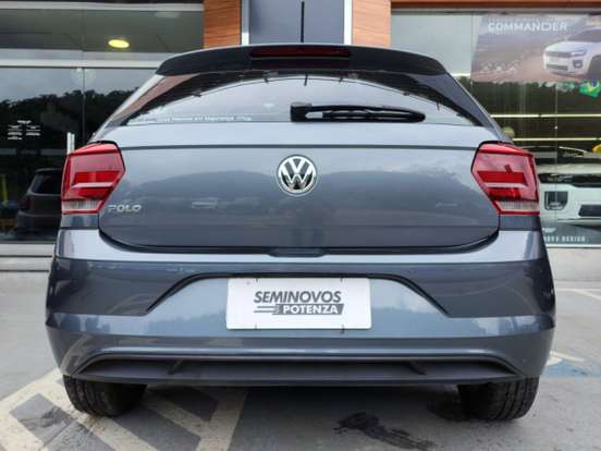 VOLKSWAGEN-POLO-2018