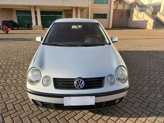 VOLKSWAGEN-POLO SEDAN-2005
