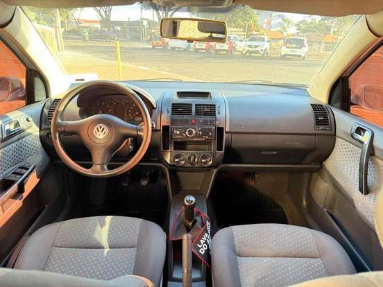 VOLKSWAGEN-POLO SEDAN-1.6 MI 8V FLEX 4P MANUAL VOLKSWAGEN-POLO SEDAN-2005