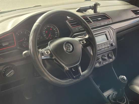 VOLKSWAGEN-SAVEIRO-2017