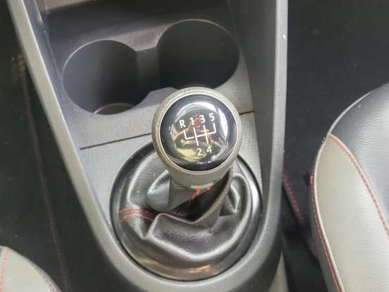 VOLKSWAGEN-SAVEIRO-2017