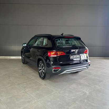 VOLKSWAGEN-TAOS-2025