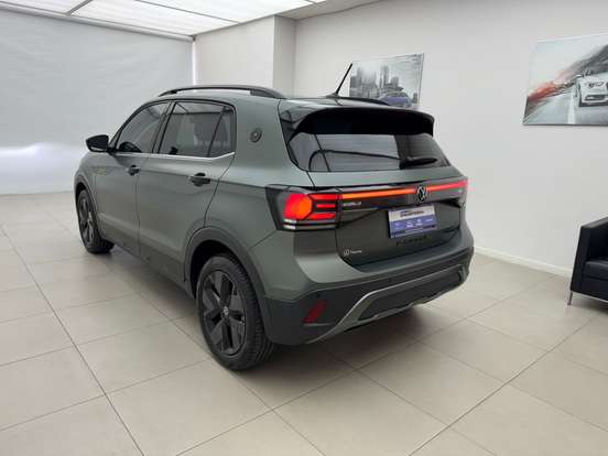 VOLKSWAGEN-T-CROSS-2025