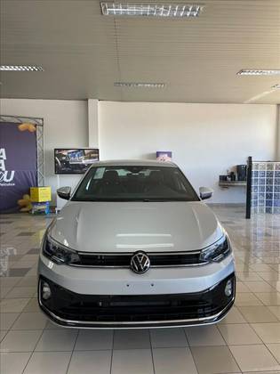 VOLKSWAGEN VIRTUS 1.0 200 TSI HIGHLINE AUTOMÁTICO