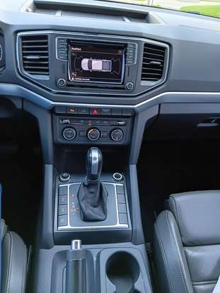 VOLKSWAGEN-AMAROK-2021