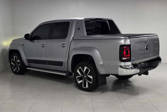 VOLKSWAGEN-AMAROK-2024