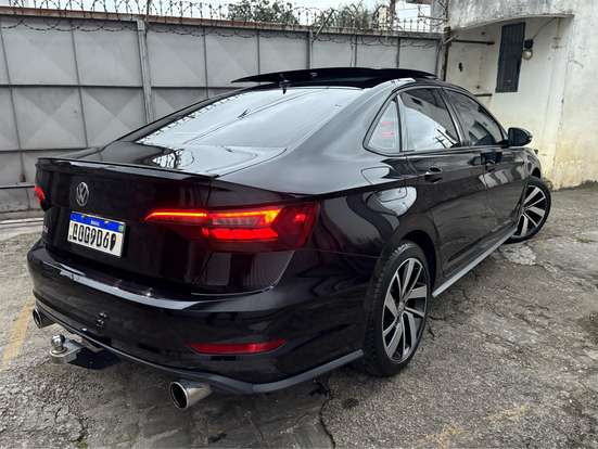 VOLKSWAGEN-JETTA-2020