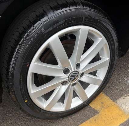 VOLKSWAGEN-JETTA-2.5 I VARIANT 20V 170CV GASOLINA 4P TIPTRONIC VOLKSWAGEN-JETTA-2010