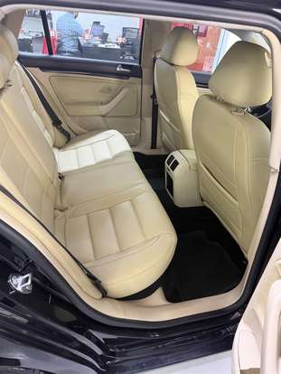 VOLKSWAGEN-JETTA-2.5 I VARIANT 20V 170CV GASOLINA 4P TIPTRONIC VOLKSWAGEN-JETTA-2010