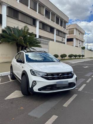VOLKSWAGEN NIVUS 1.0 200 TSI TOTAL FLEX HIGHLINE AUTOMÁTICO