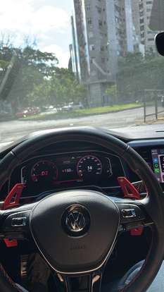 VOLKSWAGEN-POLO-2020