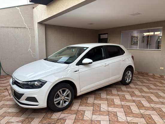 VOLKSWAGEN-POLO-2018