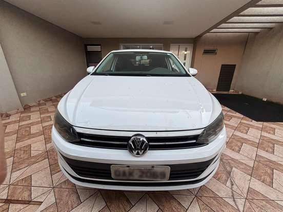 VOLKSWAGEN-POLO-2018