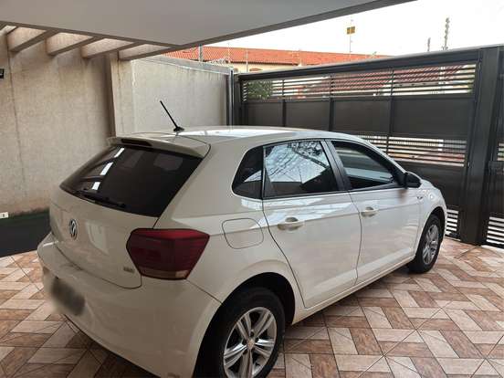 VOLKSWAGEN-POLO-2018