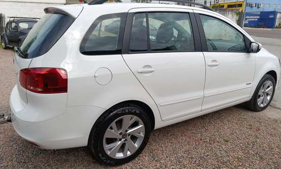 VOLKSWAGEN-SPACEFOX-2013