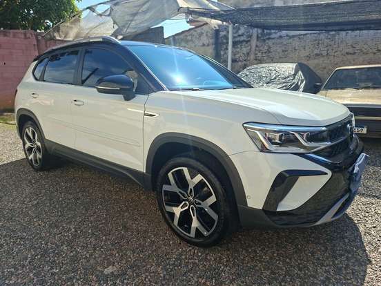 VOLKSWAGEN-TAOS-2024