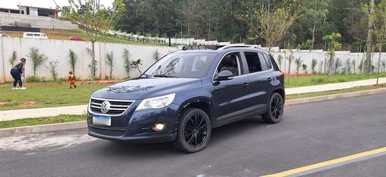 VOLKSWAGEN-TIGUAN-2010