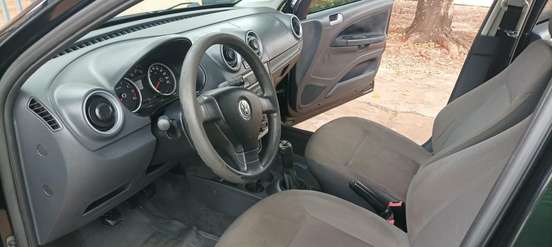 VOLKSWAGEN-VOYAGE-2012