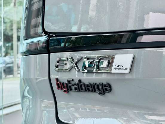 VOLVO-EX30-2026