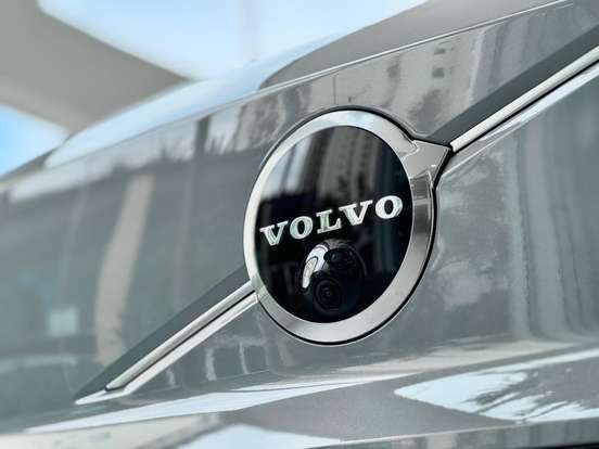 VOLVO-EX30-2026