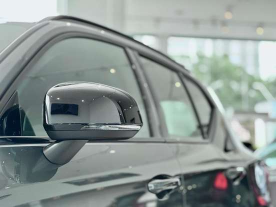 VOLVO-EX40-2026