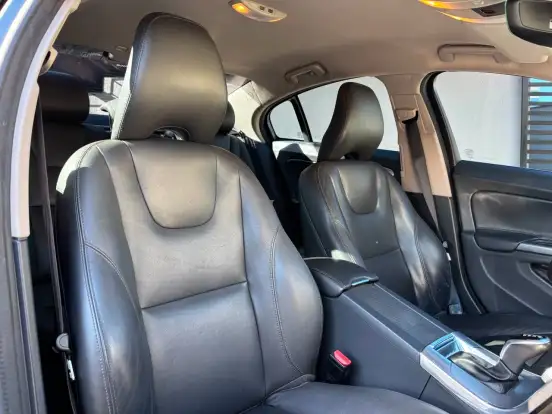 VOLVO-S60-2.0 T4 KINETIC GASOLINA 4P AUTOMÁTICO VOLVO-S60-2016