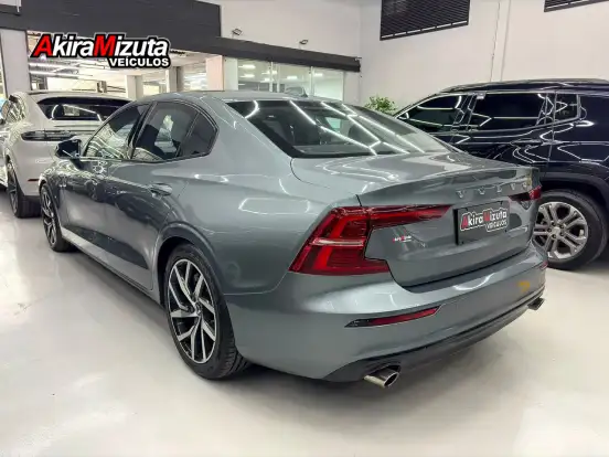 VOLVO-S60-2019