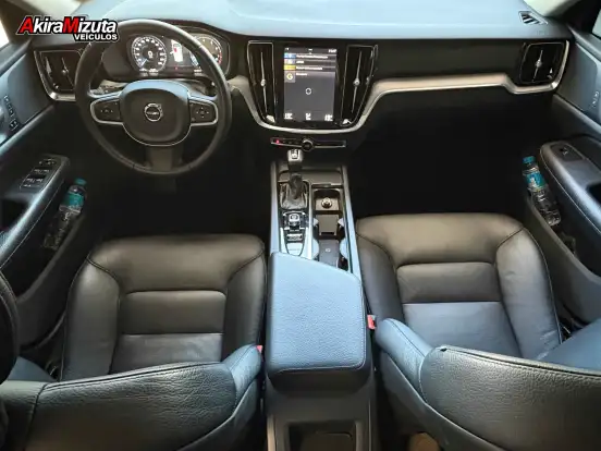VOLVO-S60-2.0 T4 MOMENTUM GASOLINA 4P AUTOMÁTICO VOLVO-S60-2019