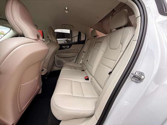 VOLVO-S60-2.0 T4 MOMENTUM GASOLINA 4P AUTOMÁTICO VOLVO-S60-2019