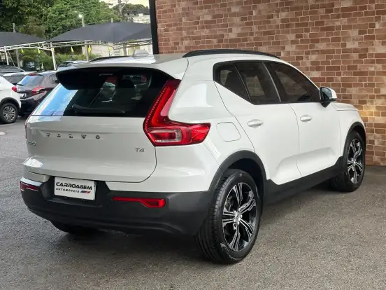 VOLVO-XC40-2.0 T4 GASOLINA GEARTRONIC VOLVO-XC40-2018