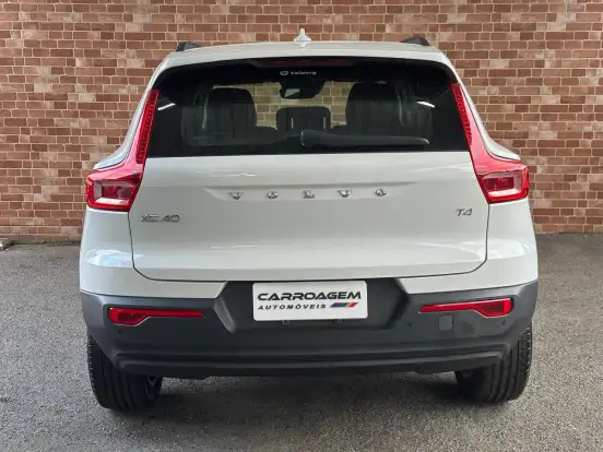 VOLVO-XC40-2.0 T4 GASOLINA GEARTRONIC VOLVO-XC40-2018