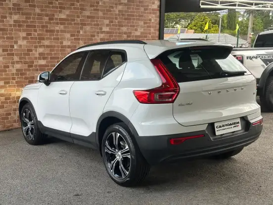 VOLVO-XC40-2.0 T4 GASOLINA GEARTRONIC VOLVO-XC40-2018