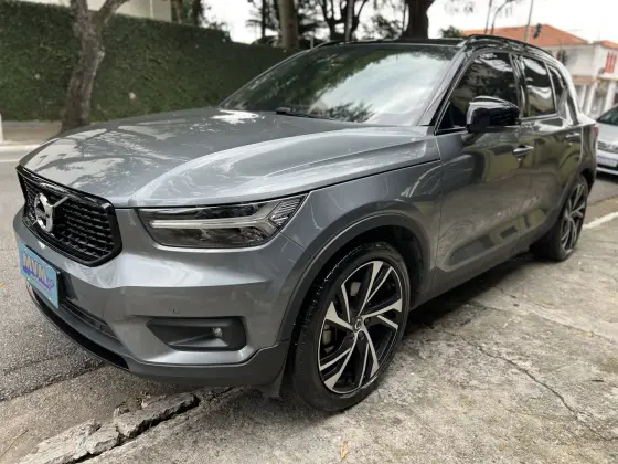 VOLVO XC40 2.0 T5 GASOLINA R-DESIGN AWD GEARTRONIC
