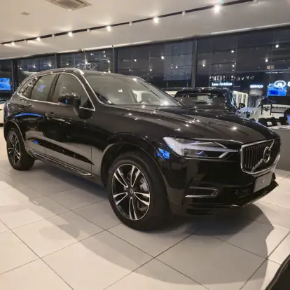 VOLVO-XC60-2020