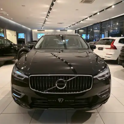 VOLVO-XC60-2020