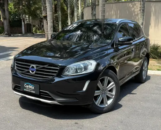 VOLVO XC60 2.4 D5 KINETIC DIESEL AWD 4P AUTOMÁTICO