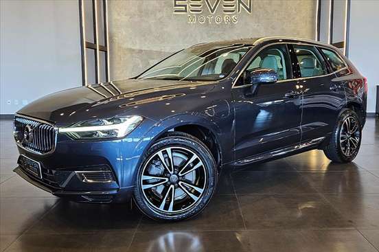 VOLVO-XC60-2020