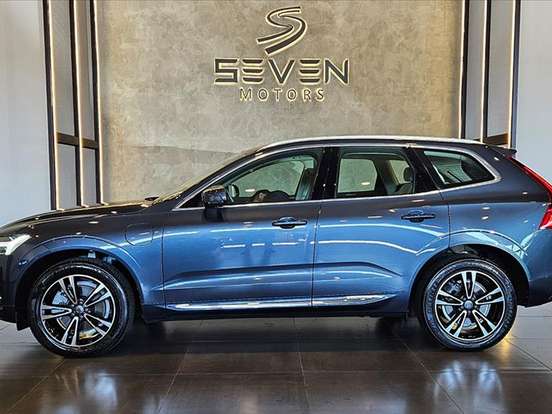 VOLVO-XC60-2.0 T8 HYBRID MOMENTUM AWD GEARTRONIC VOLVO-XC60-2020